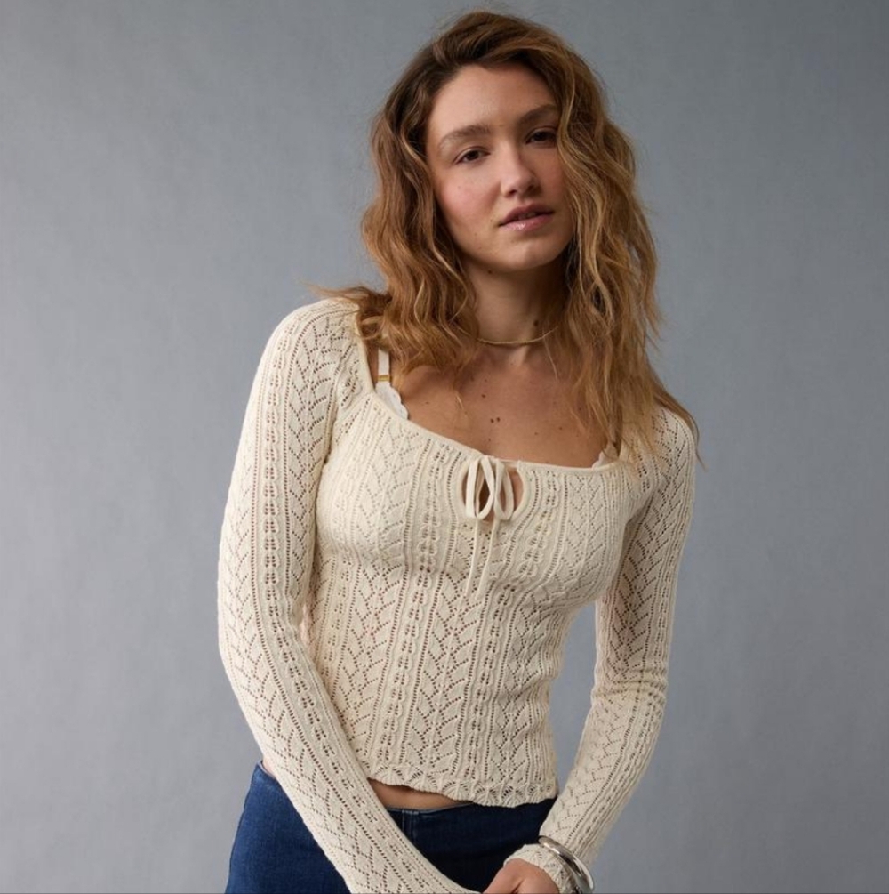 American Eagle Outfitters Beige Knit Women's Sweater